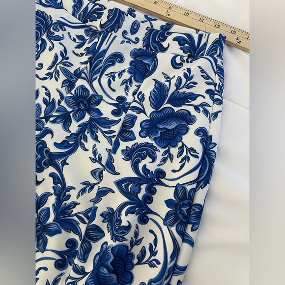 Boohoo Porcelain print wide leg trousers - Picture 3 of 6